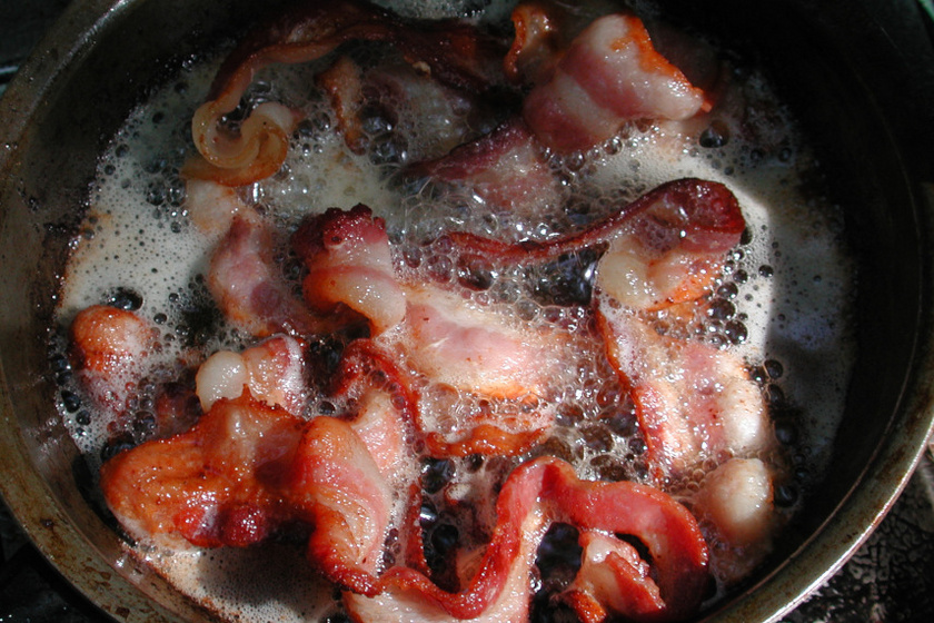 Bacon sütve